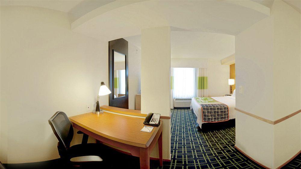 Fairfield Inn & Suites Милледжвилл Экстерьер фото